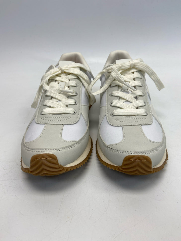 NWOT Universal Thread  Size 10 Beige White Lace-up Sneakers