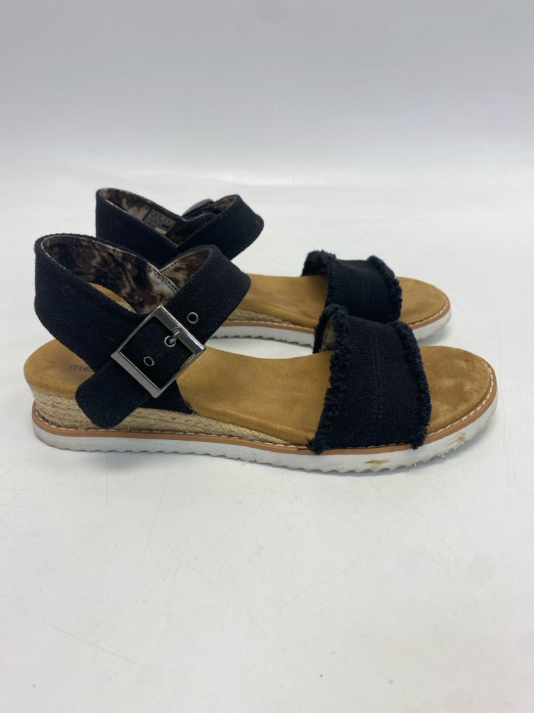Skechers  Size 8 Black Sandals