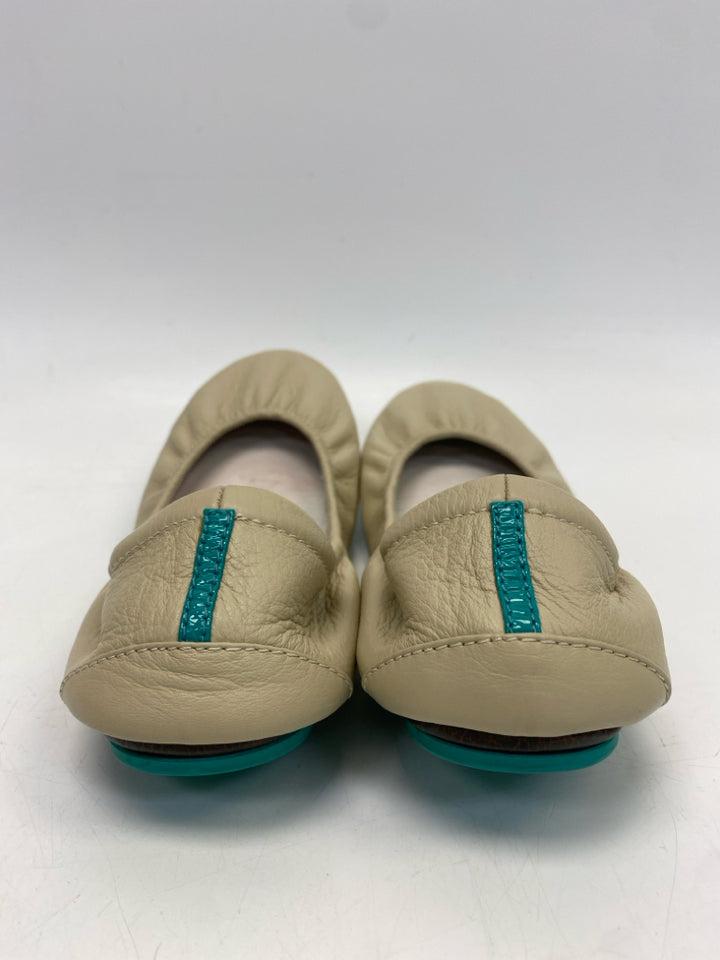 Tieks  Size 9 Tan Flats