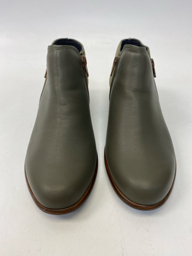 NWOT Naot US Shoe Size 6 Green Side Zipper Boots