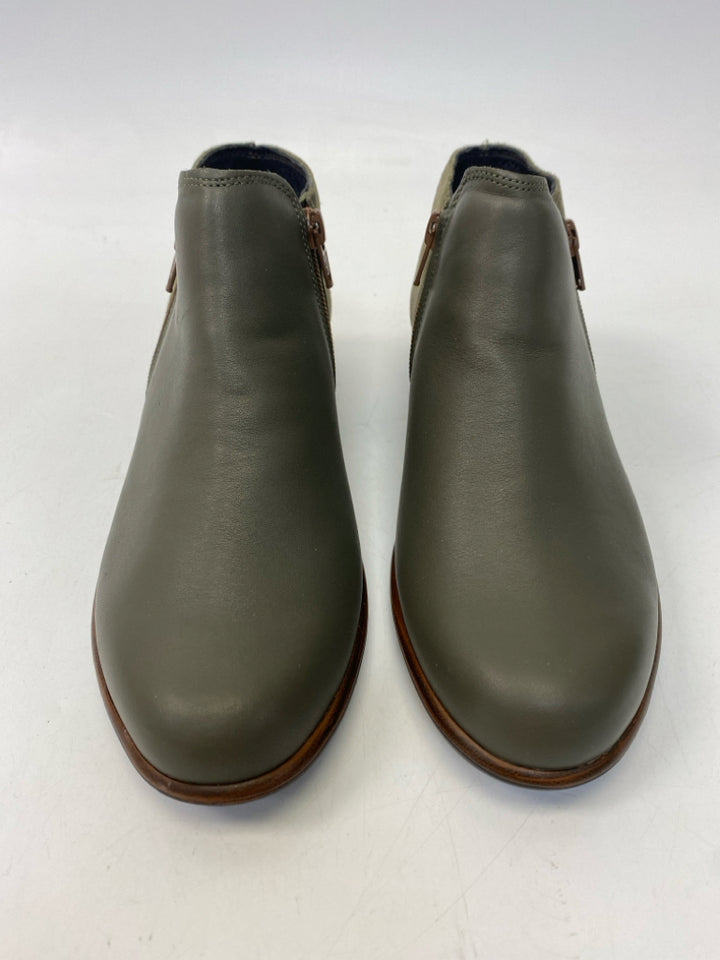 NWOT Naot US Shoe Size 6 Green Side Zipper Boots