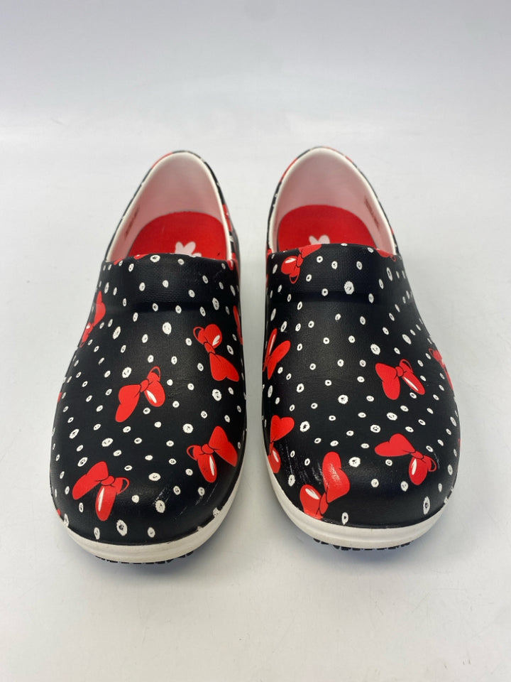 Crocs  Size 7 Black/Red White Sandals