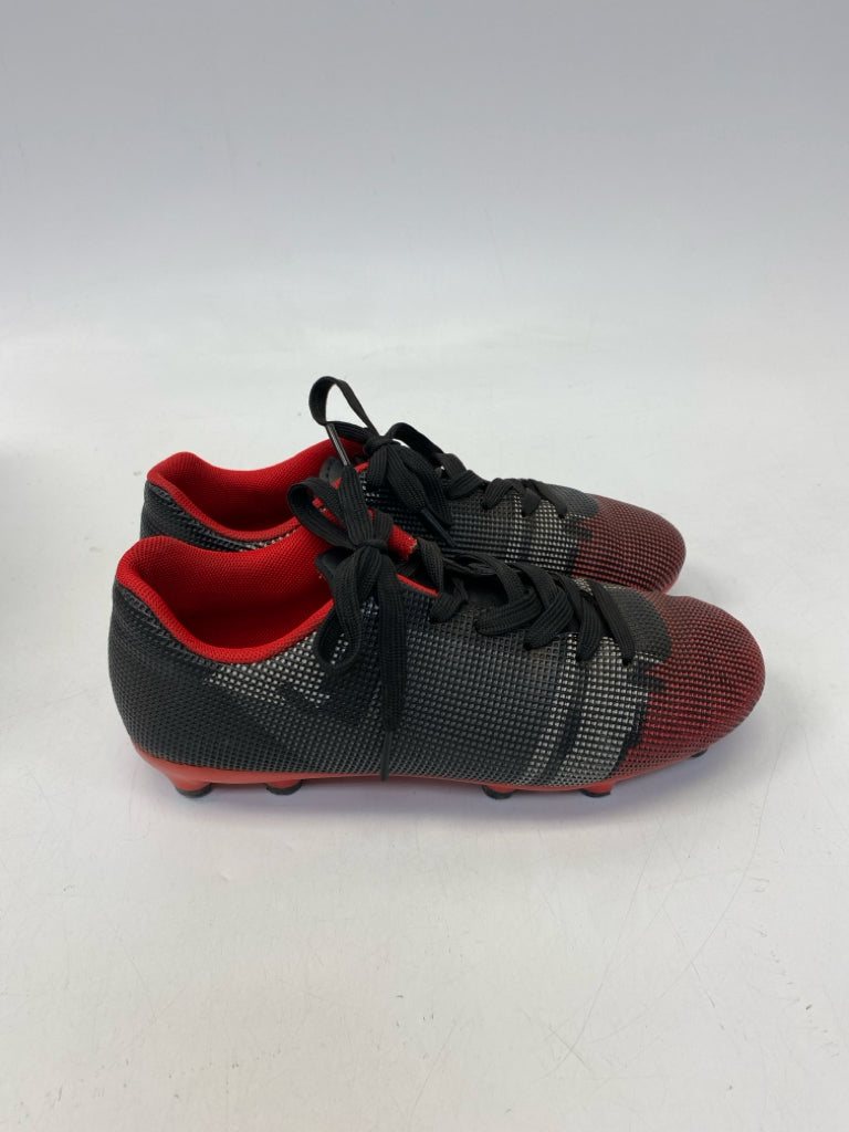 SIZE 4 Black Red Lace-Up Boy&