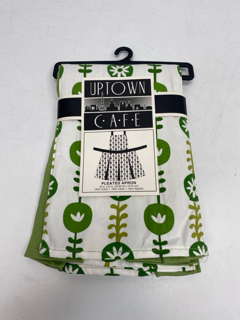 NWT White Green Apron