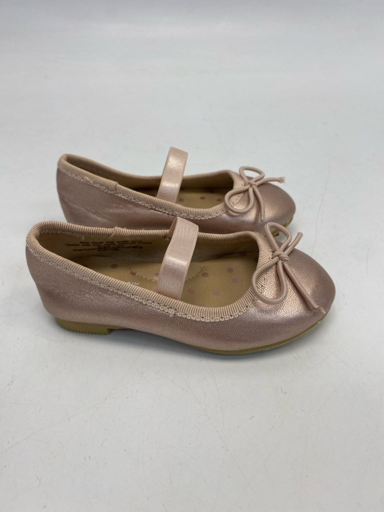 Cat &amp; Jack SIZE 4 Pink Shimmery Girl&
