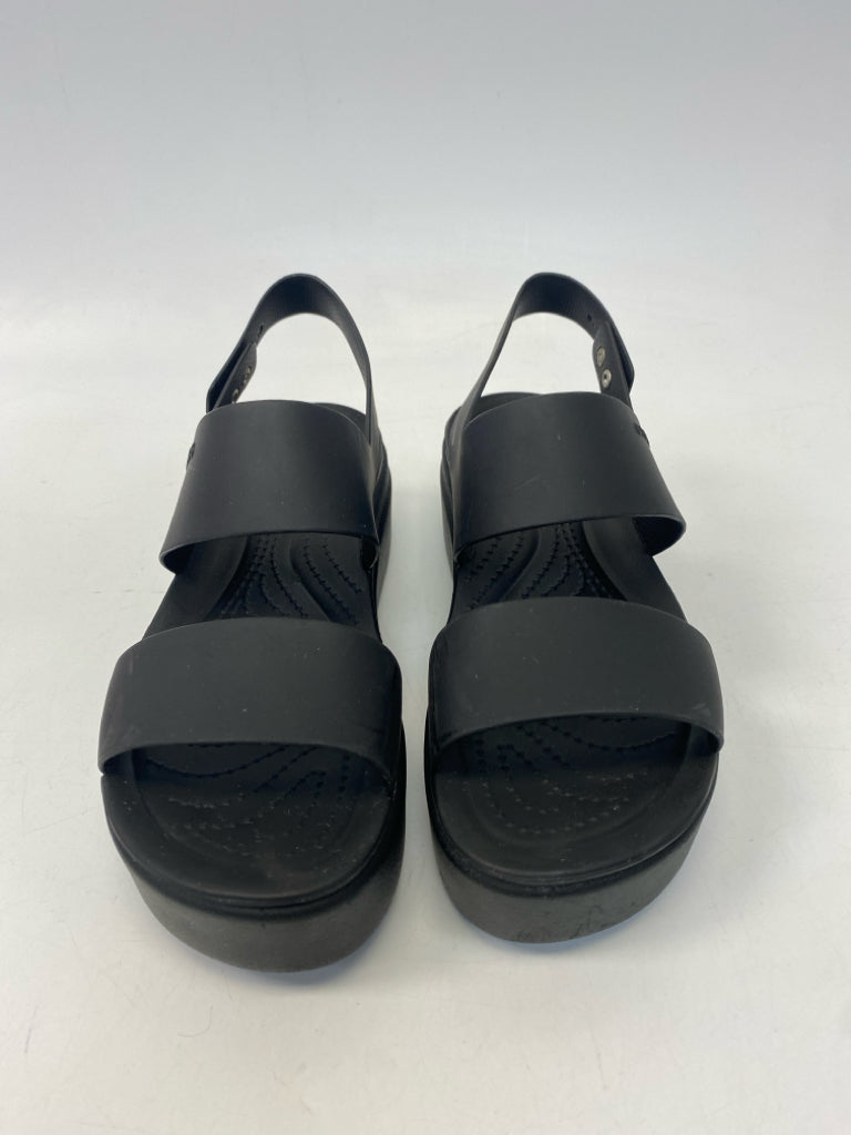 Crocs  Size 8 Black Sandals