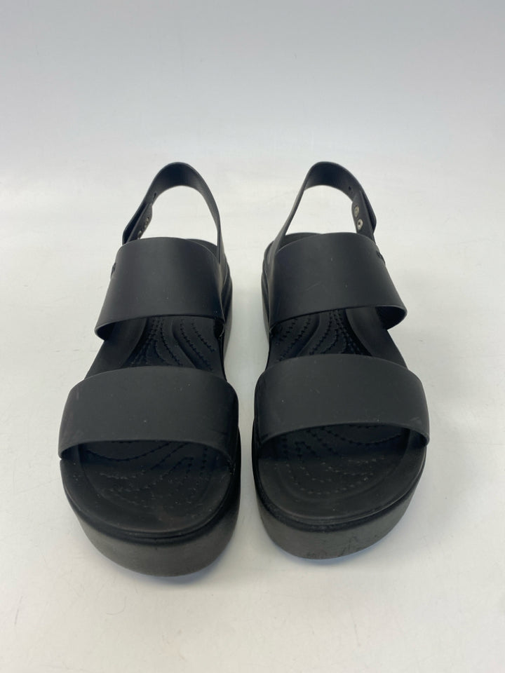 Crocs  Size 8 Black Sandals