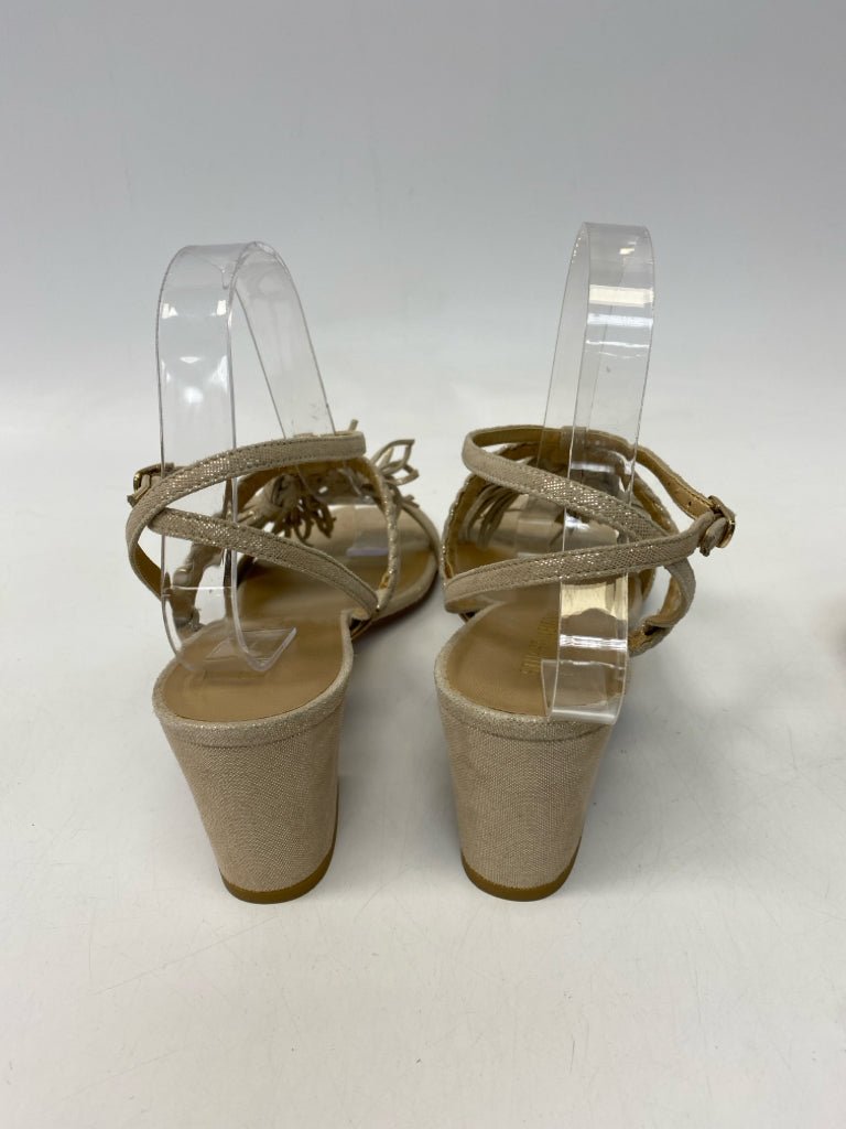 Stuart Weitzman  Size 8.5 Cream Shimmery Sandals