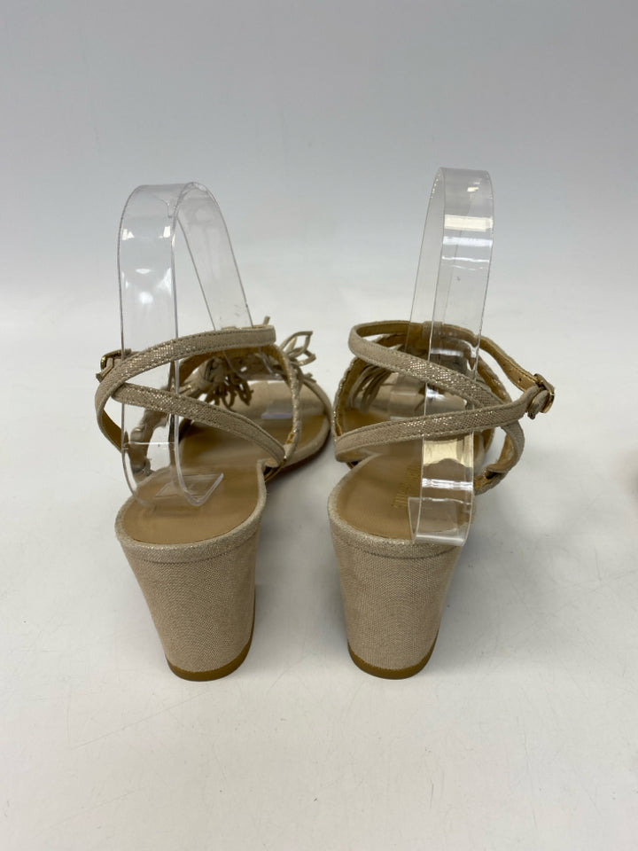 Stuart Weitzman  Size 8.5 Cream Shimmery Sandals