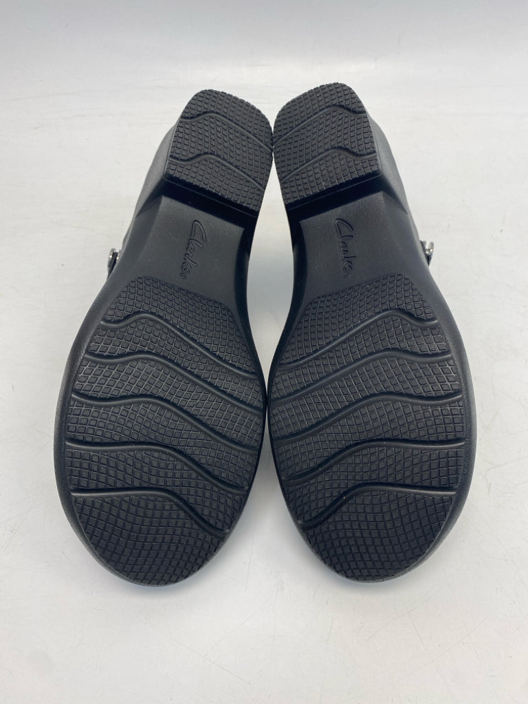 NWOT Clarks US Shoe Size 8.5 Black Clogs