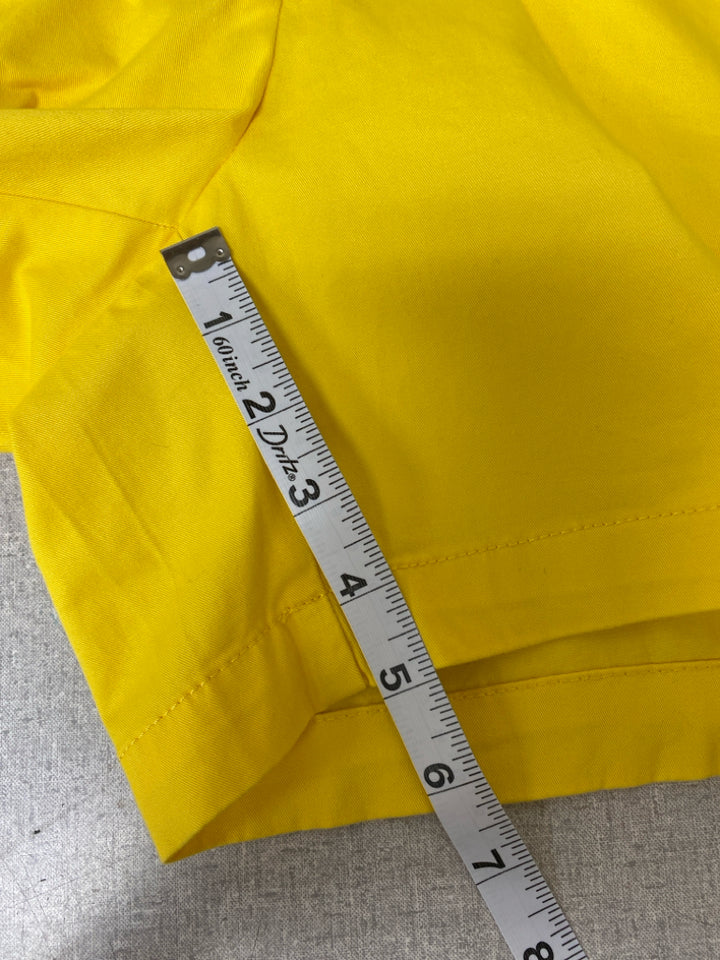 NWT Crown &amp; Ivy Size 6 Yellow Ladies Shorts