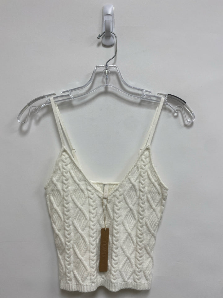 NWT SKIMS Size XS White Cable Knit Sleeveless Ladies Sweater
