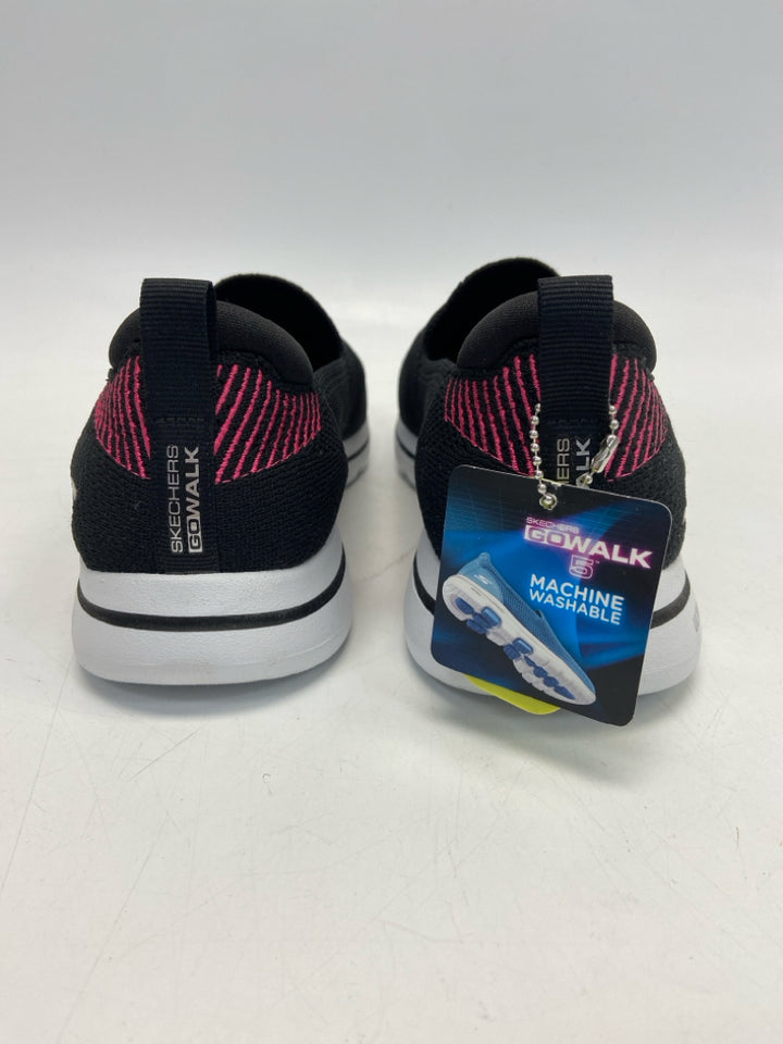 NWT Skechers  Size 11 Black Fabric Sneakers