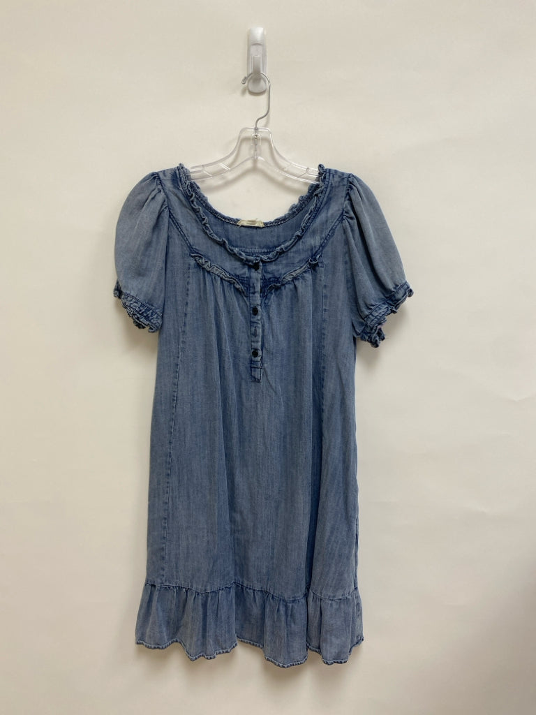 Easel Size S Blue Chambray Ladies Dress