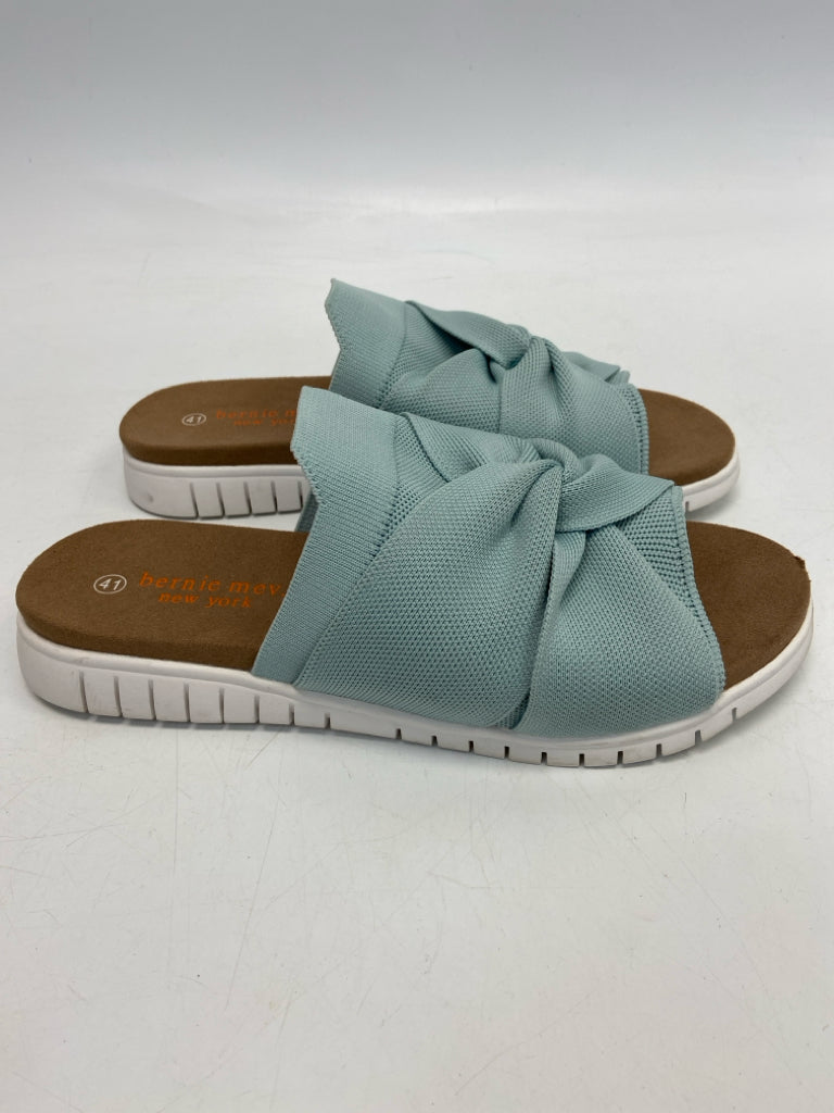 Bernie Mev  Size 41 Seafoam Knotted Knit Sandals