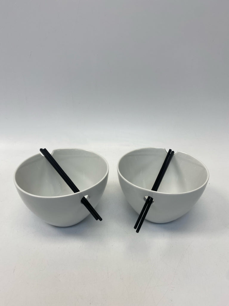 White Ceramic Bowl(s)