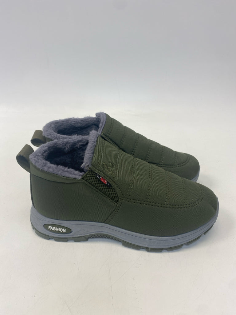 NWOT EU Shoe Size 38 Green Boots