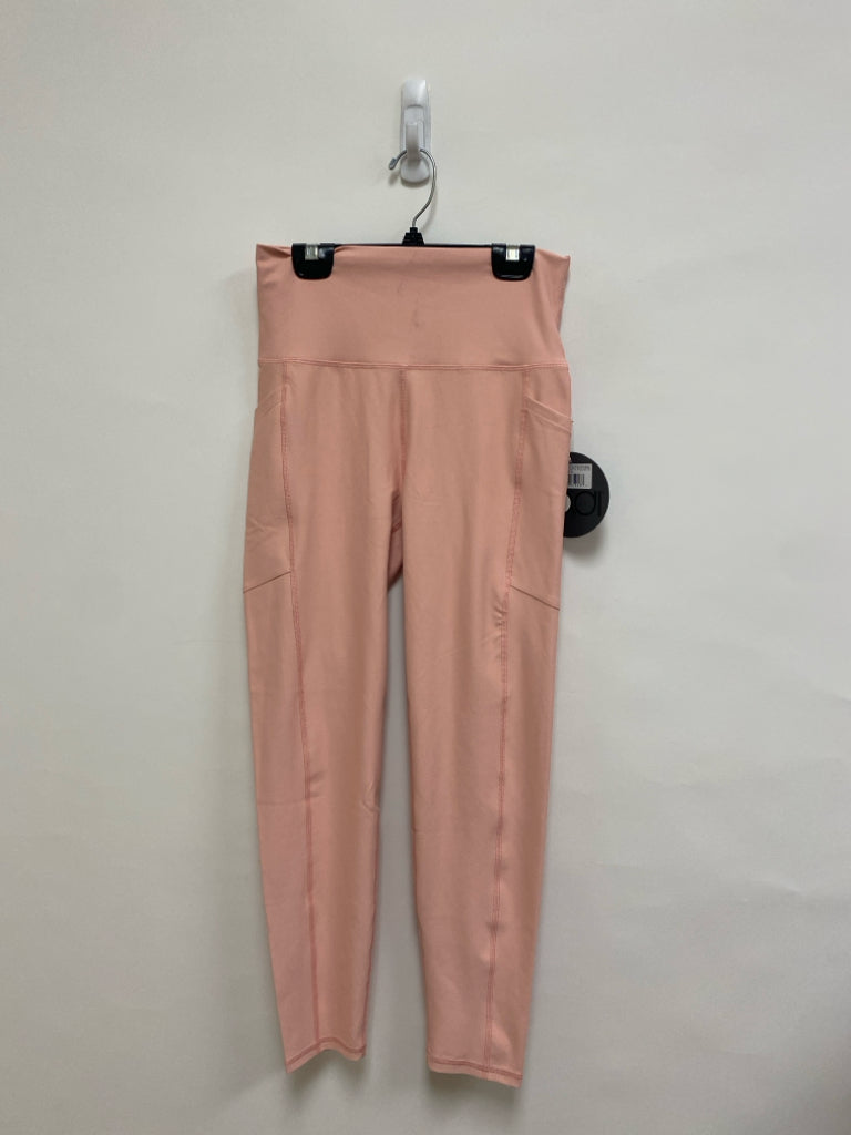 NWT Size L Peach Cropped Athletic Leggings