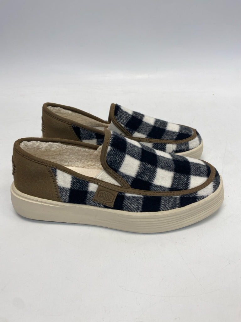 Hey Dude US Shoe Size 7 Black White Checkered Flats