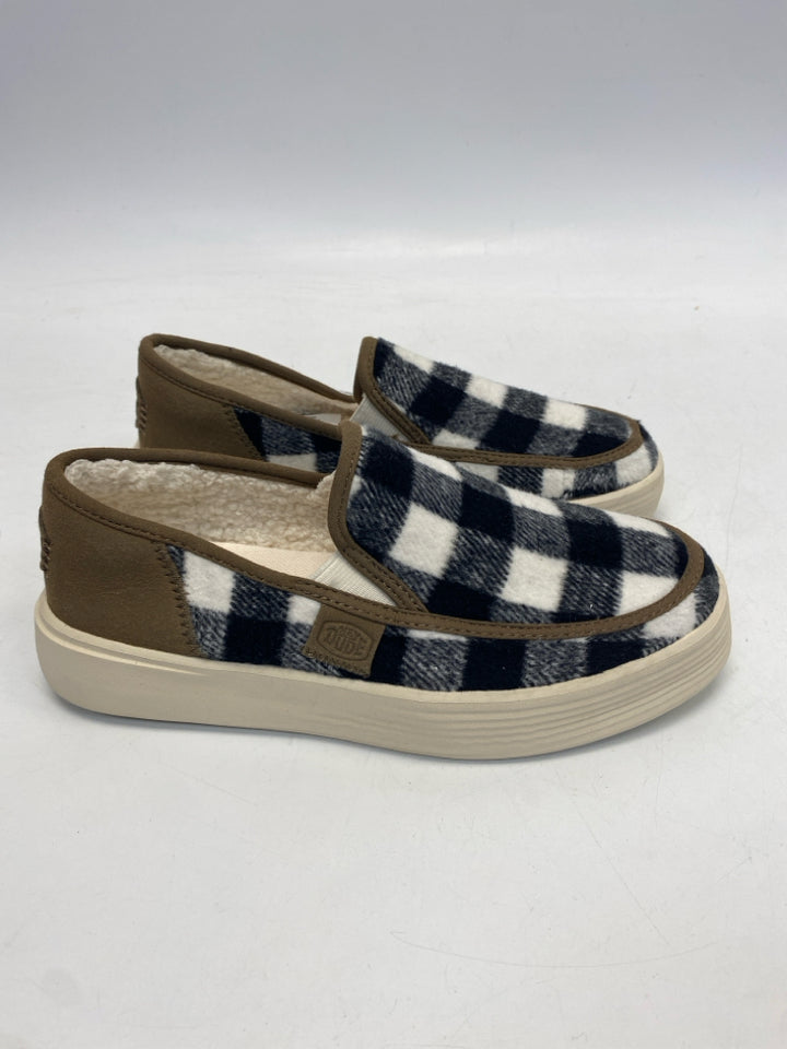Hey Dude US Shoe Size 7 Black White Checkered Flats