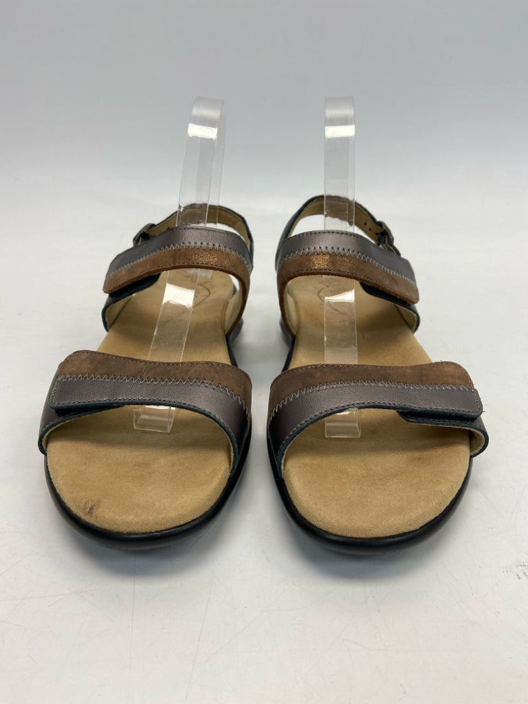 NWOT Sas  Size 9 Pewter Bronze Sandals
