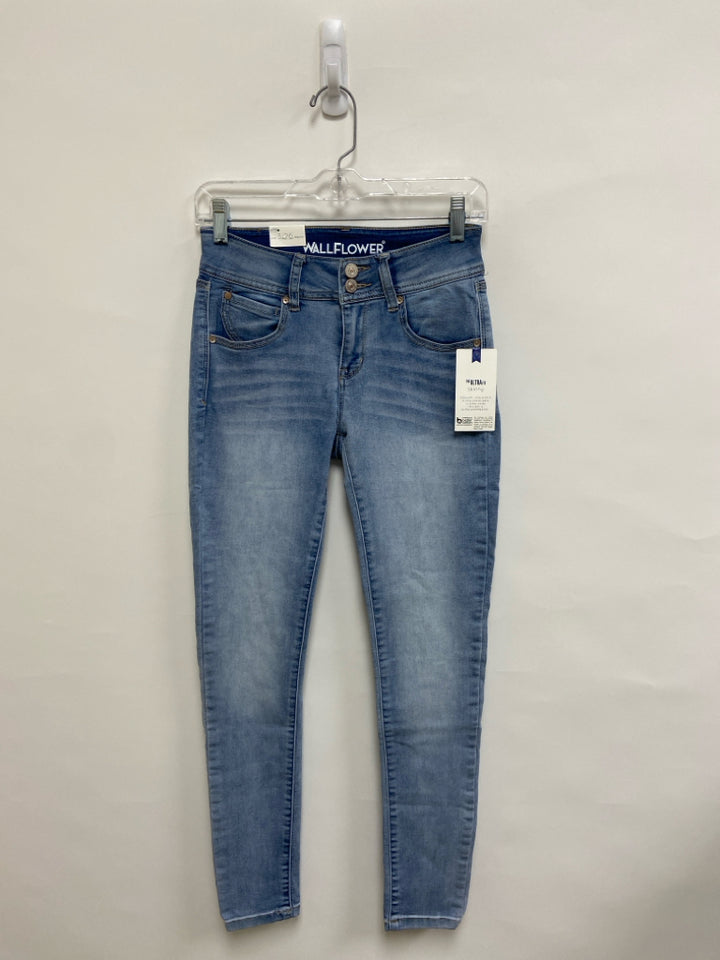 NWT Wallflower Size 26 Pale Blue Denim Ladies Jeans