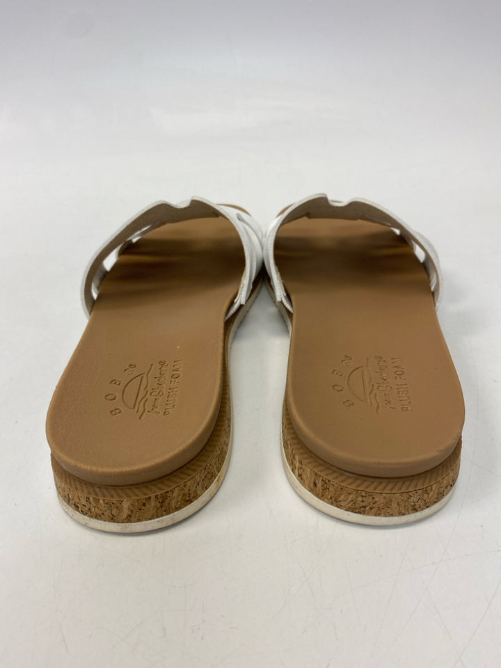 Skechers  Size 6 White Sandals
