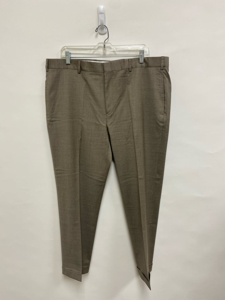 Brooks Brothers Size 40 Taupe Men&