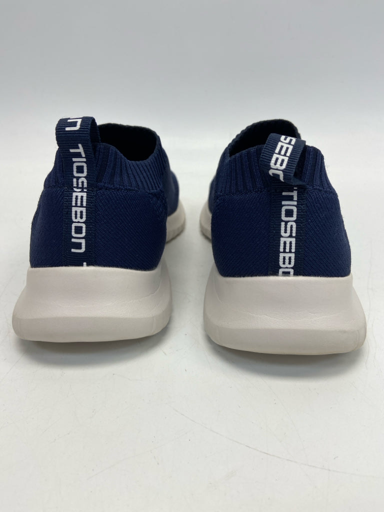 Size 41 Navy Sneakers