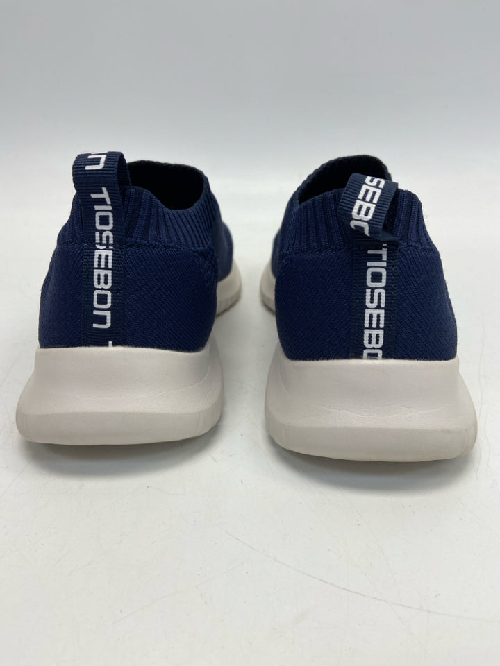 Size 41 Navy Sneakers
