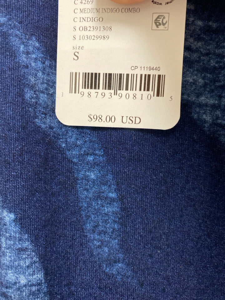 NWT We The Free Size S Navy Blue Flowers Ladies Top