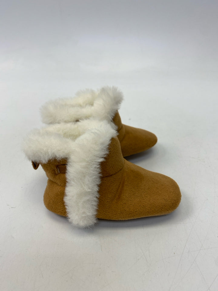 Gap SIZE 6-12M Brown Cream Girl&