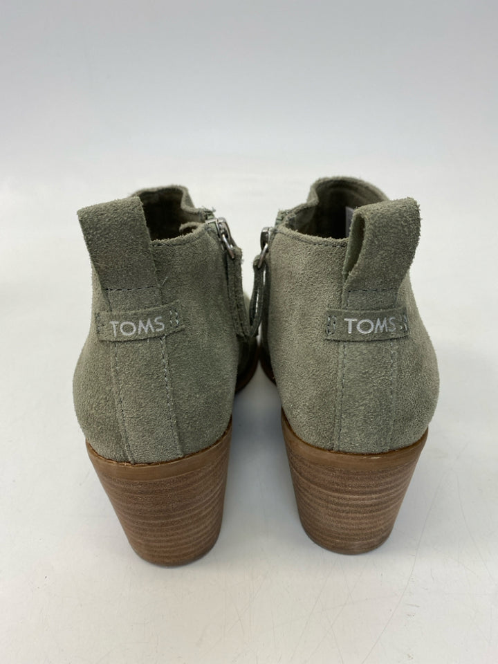 Toms  Size 7.5 Sage Suede Boots