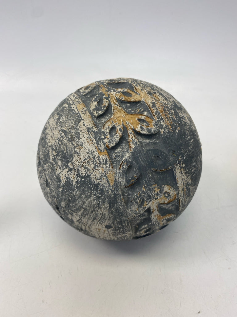Gray Distressed Wood Figurine