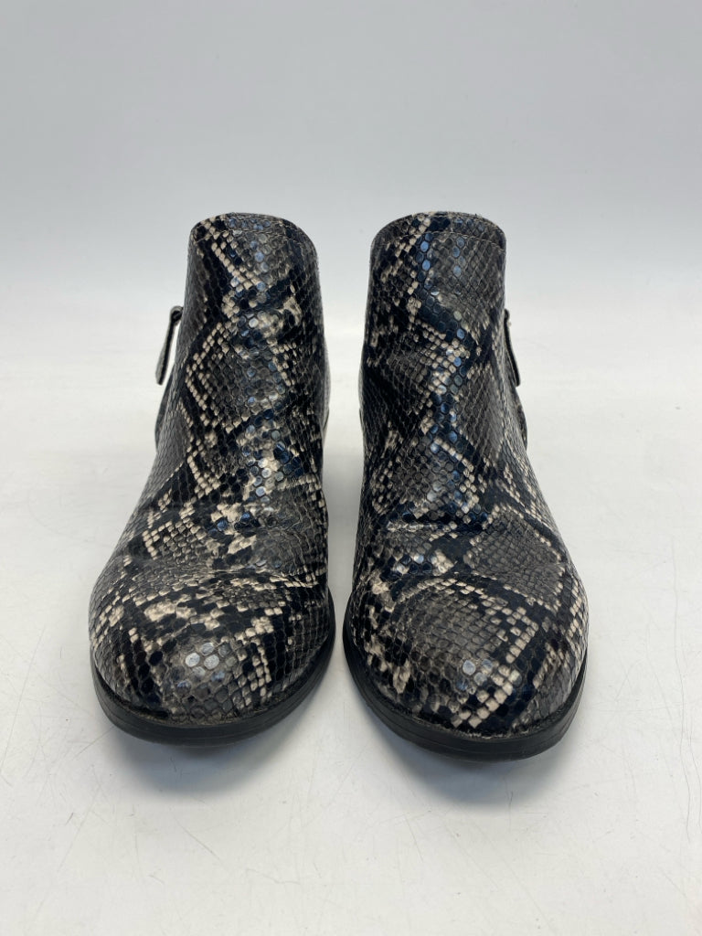 So US Shoe Size 8 Black Cream Animal Print Boots