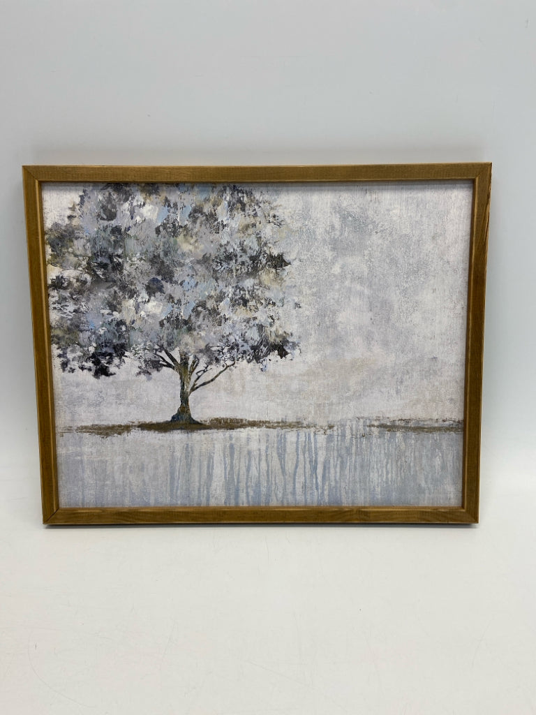 Blue/White Gray Mottled Wall Hanging