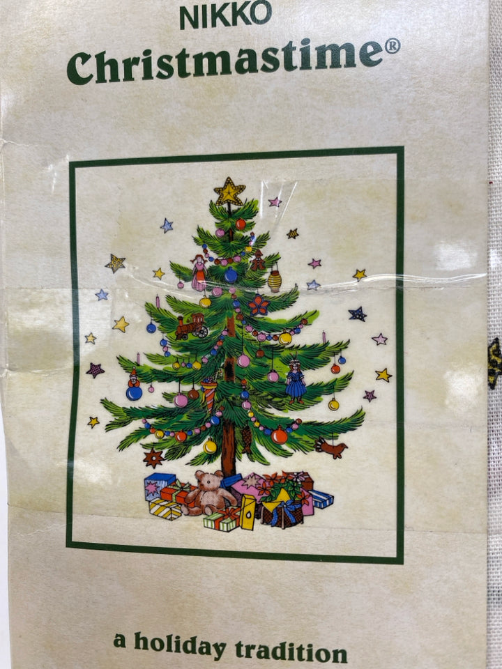 Nikko White Green/Multi Trees Christmas