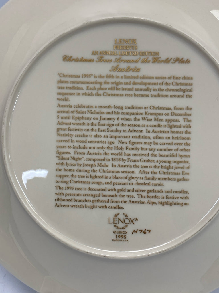 Lenox Cream Green/Multi Christmas Decorative Plate