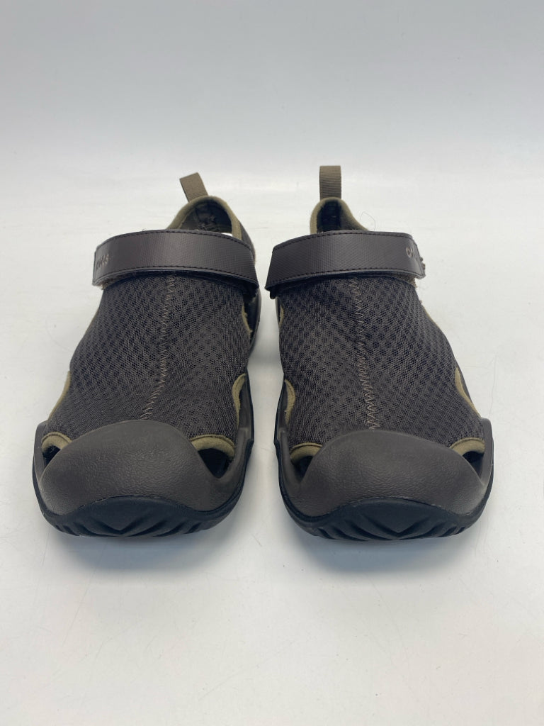 Crocs Size 9 Brown Men&