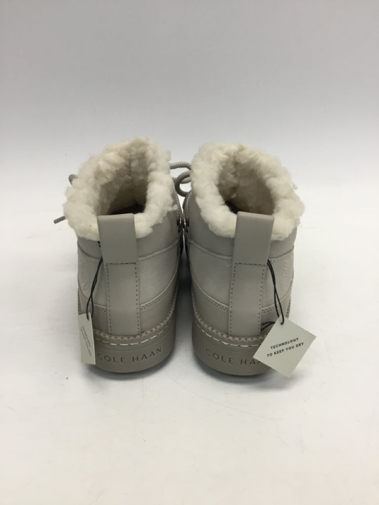 NWT Cole Haan US Shoe Size 5 Taupe Lace-up Boots
