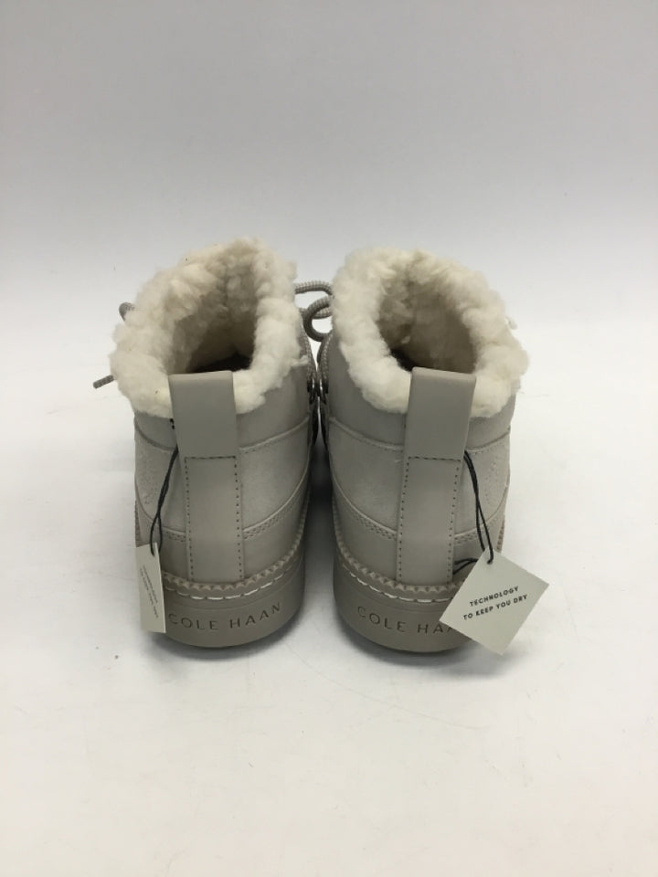 NWT Cole Haan US Shoe Size 5 Taupe Lace-up Boots