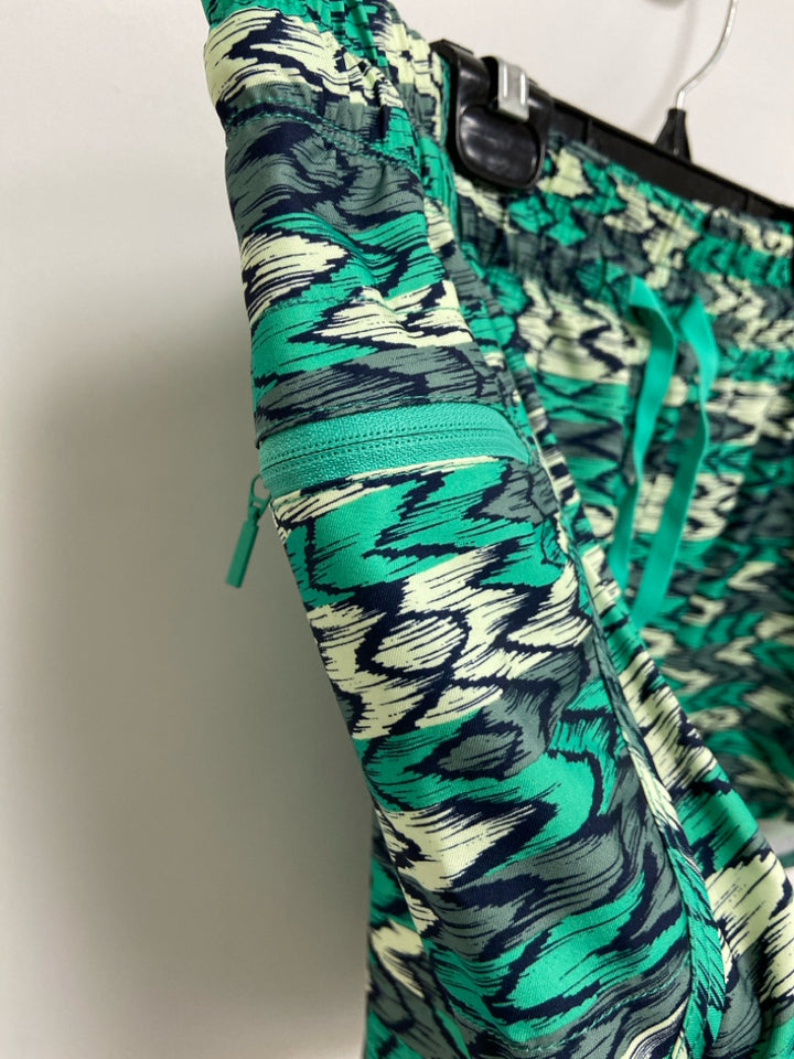 North Face Size L Aqua/Yellow Seafoam Zig Zag Athletic Shorts