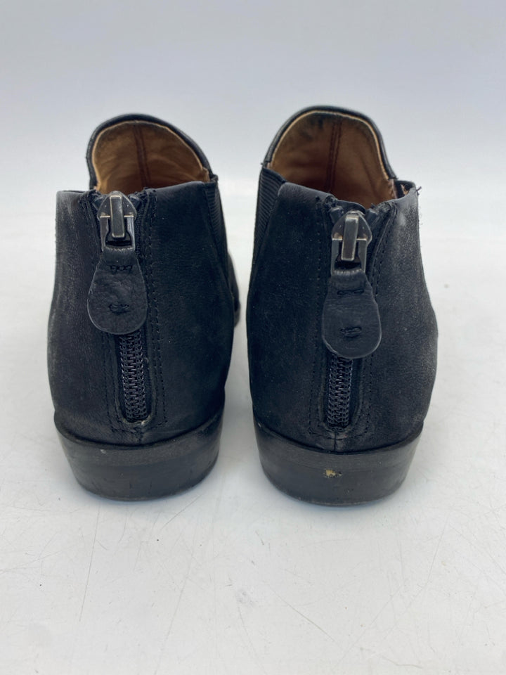 Gentle Souls US Shoe Size 8 Black Zipper Boots