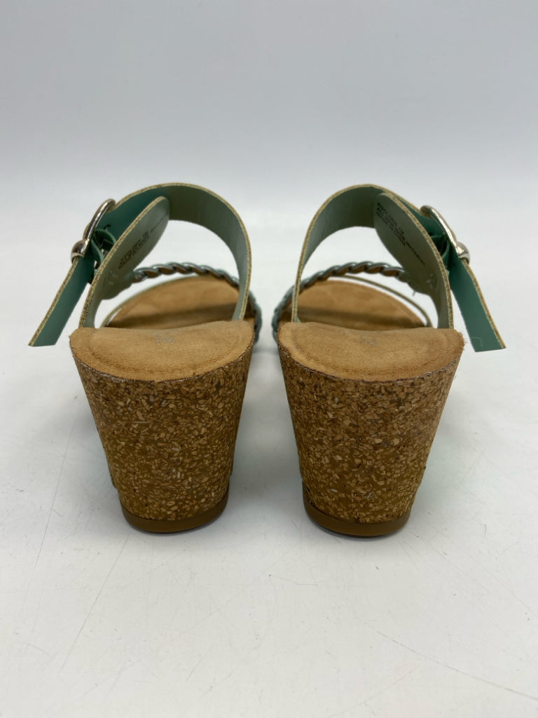 NWOT  Size 7 Aqua Braided Sandals