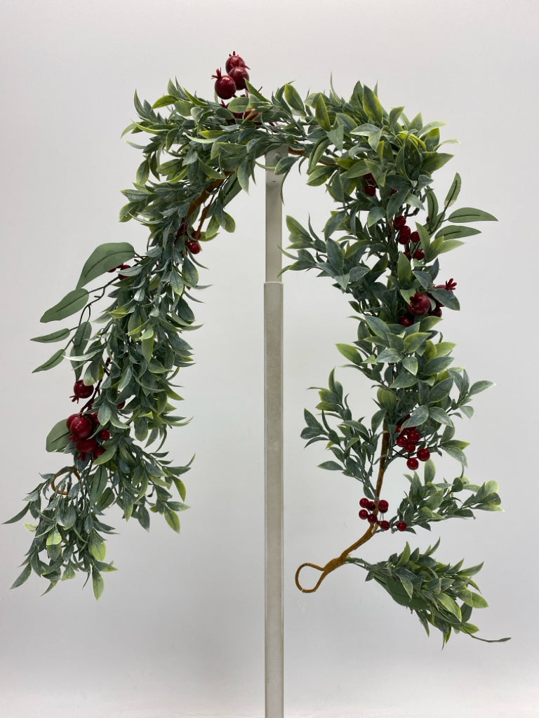 Green Red Christmas