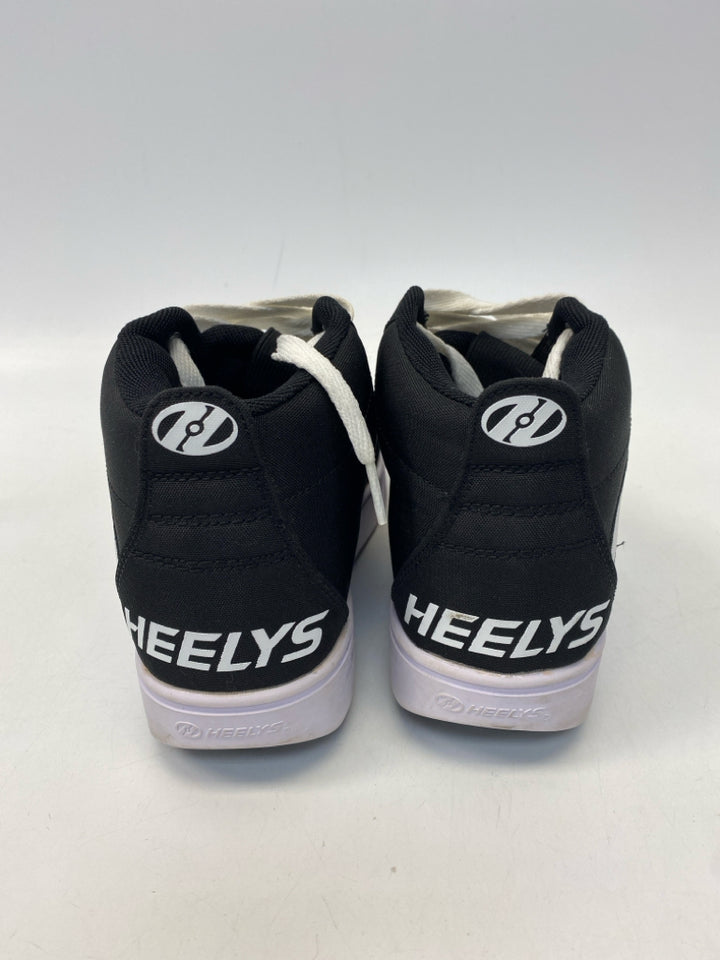 Heelys SIZE 7 Black White Lace-Up Boy&