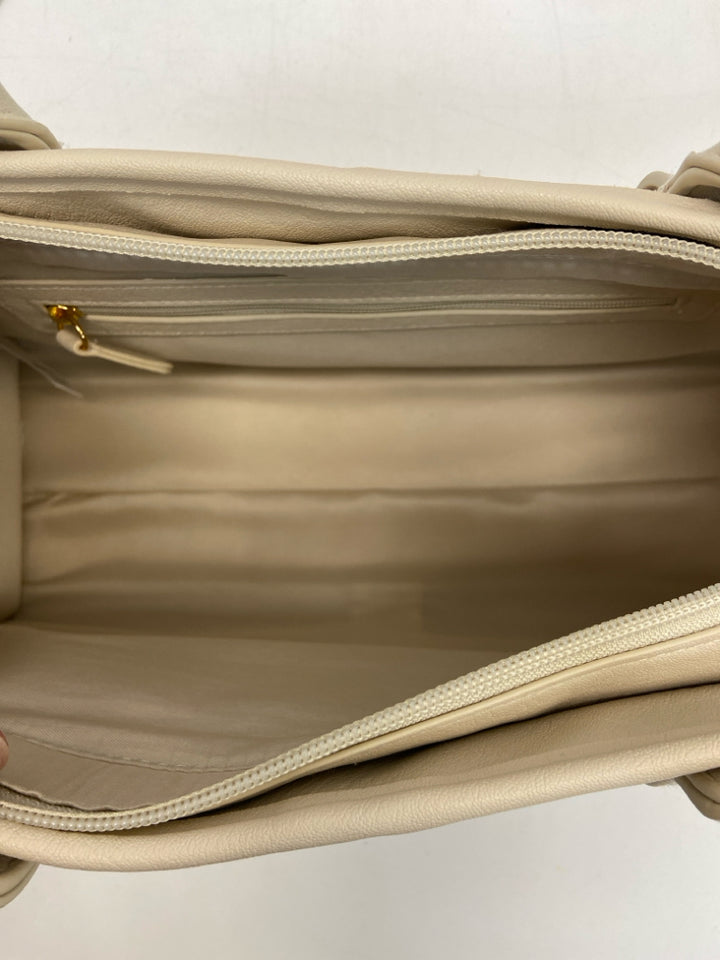 NWT Time and Tru Cream Handbag