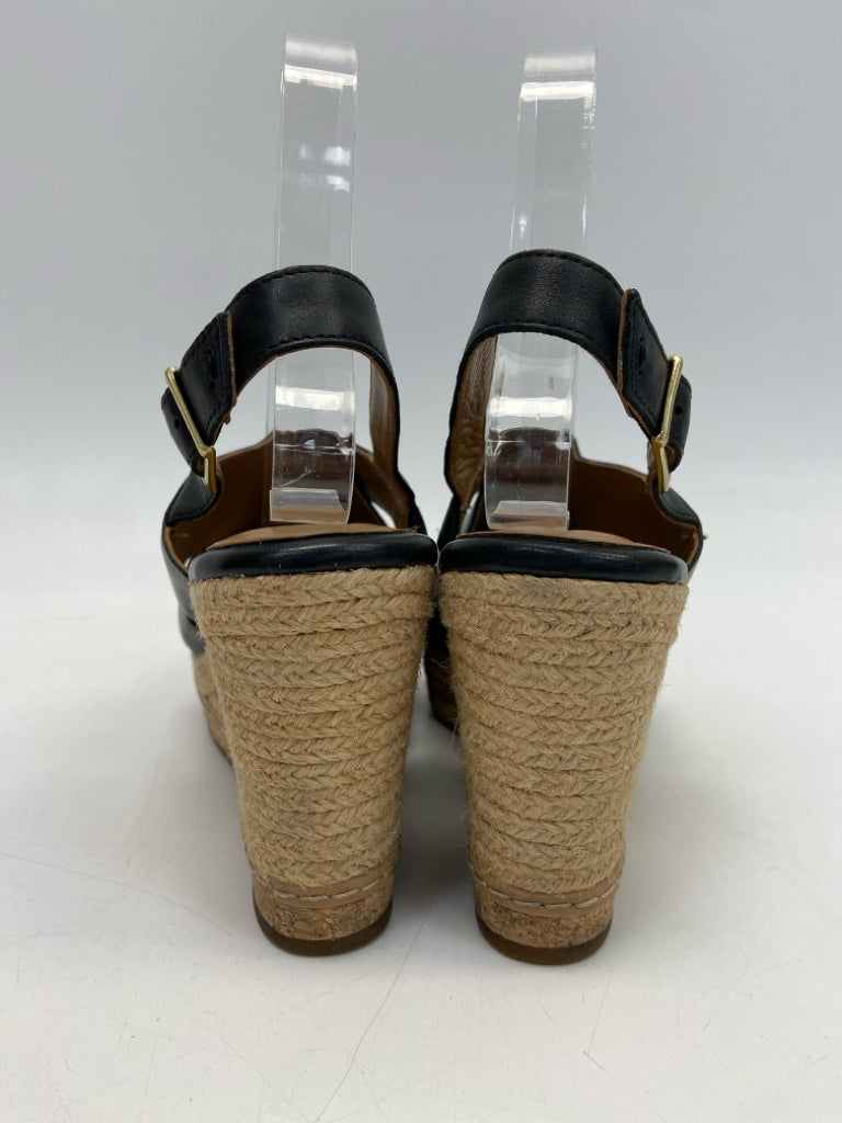 Clarks  Size 8.5 Black Sandals