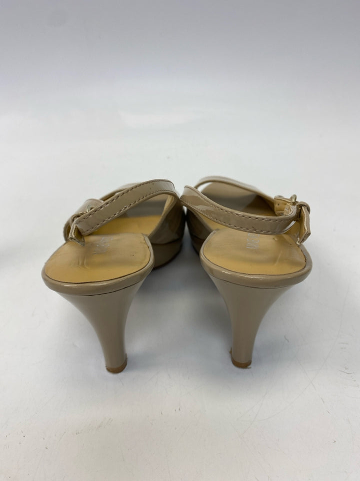 Nine West  Size 8.5 Beige Patent Sandals