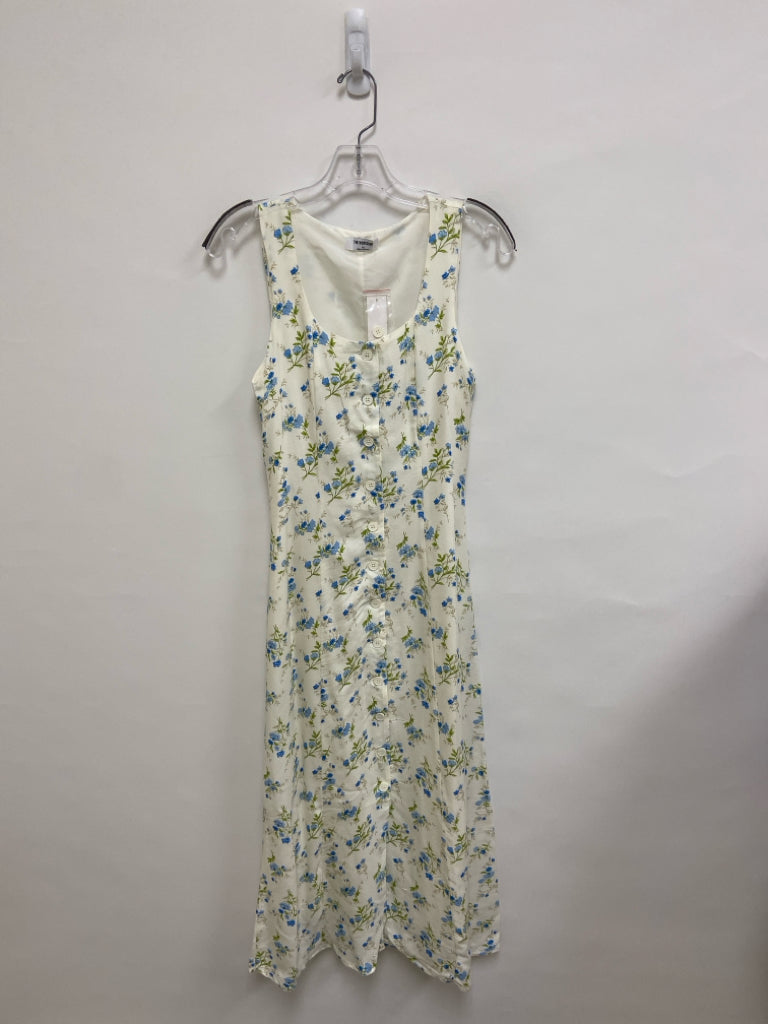 NWT Size M White Blue/Green Floral Sleeveless Ladies Dress